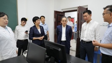 越南菲尼卡大学代表团来鸭脖访问