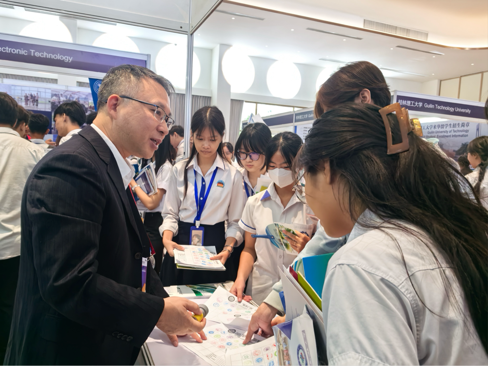 4696254E-B978-4FFE-A9D6-057B74223404