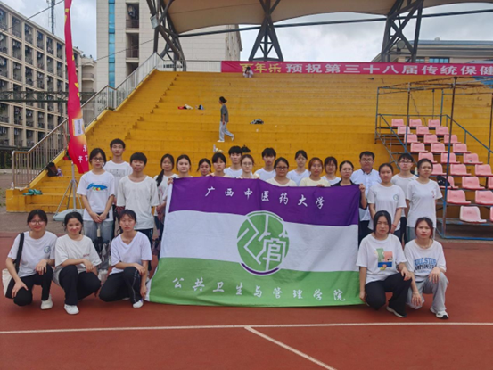 我院团委学生会成员合影留念