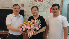 高职院、附设中医学校开展教师节走访慰问老教师活动