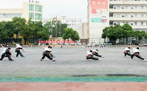 国际教育学院学生长拳展示