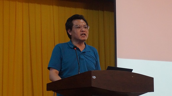 国际教育学院蒋基昌院长主持交流会