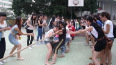 “迎新生，庆国庆” ——护理学院举行2012年拔河比赛