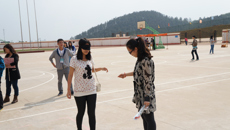 赛恩斯新医药学院举办女生节游园活动