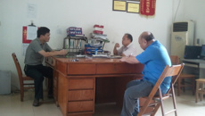 制药厂领导深入生产一线调研