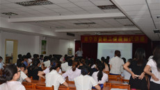 一附院“全民健康素养促进活动”走进南宁百货公司