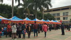 研究生学院青年志愿者服务队到邕宁区开展“国医送温暖、健康邕宁行”主题活动