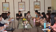 护理学院召开2015级硕士研究生师生座谈会