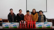 学校工会和药学院分工会慰问生活困难职工