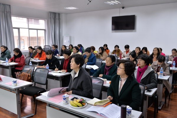 参加会议的硕士研究生导师及医院护理专家