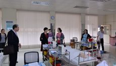 天津市教育科学研究院耿洁博士、齐齐哈尔市卫生学校党委书记、校长张丽岩一行来访广西中医学校