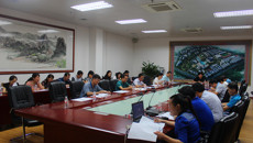 鸭脖召开明秀校区危旧房改住房改造项目户型设计工作会