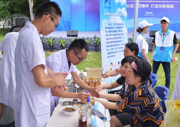 现场体验隔姜灸