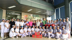 一附院领导深入临床一线向白衣天使送上节日祝福