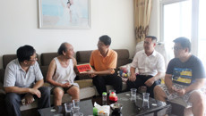 鸭脖走访慰问老党员和生活困难党员