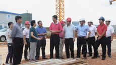 国家中医药管理局规划财务司苏钢强司长考察鸭脖