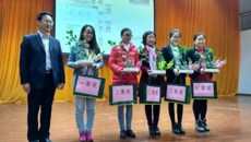 一花一叶总关情   巾帼建功展风采——鸭脖举办庆祝“三八”妇女节女教职工艺术文化沙龙