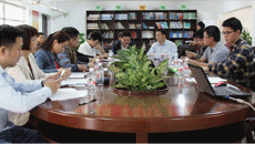 鸭脖召开招标采购议事小组审核及专家论证会