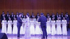 “高雅艺术进校园”——中国经典民族歌剧片段走进鸭脖