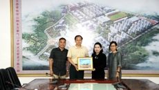 泰国清莱皇太后大学健康科学学院代表团到鸭脖访问