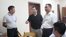 自治区红十字会党组书记、常务副会长、自治区政协委员冯国平莅临瑞康医院考察指导