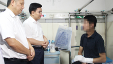 南宁市领导一行莅临瑞康医院慰问缉毒英雄