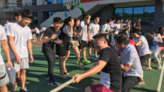 鸭脖举行教职工趣味拔河比赛