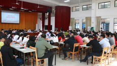 鸭脖召开辅导员工作座谈会