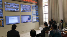 学校组织集体听课评课活动