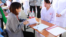 鸭脖举办2019届护理类专业毕业生就业双选会