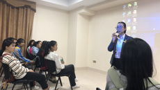 鸭脖携手广西人才网开展高校实习生走进企业体验活动