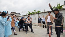 瑞康医院田阳院区举办“三八”节拔河比赛