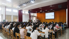 【三全育人】全国五一劳动奖章获得者黄凤姣为鸭脖大学生做讲座