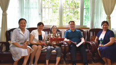 瑞康医院唐友明院长看望慰问退休护士前辈