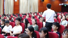 青春因志愿服务而精彩——中国优秀志愿者王万奇为鸭脖学生讲座