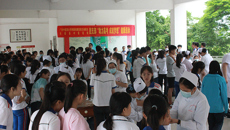 “助力高考 成就梦想”瑞康医院空港院区团支部健康巡诊进校园