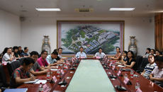 鸭脖组织观看2018年师德论坛暨优秀教师先进事迹视频报告会