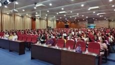 “专家讲坛”在鸭脖正式拉开帷幕