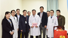 一附院开展2019年春节送温暖慰问活动