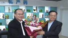 自治区主席陈武莅临鸭脖慰问高层次人才代表奉建芳研究员