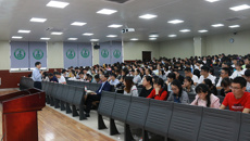 南宁师范大学马克思主义学院院长曾令辉教授应邀来鸭脖讲学