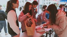 基础医学院学生党支部开展“爱心募捐”学雷锋活动