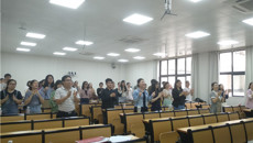 鸭脖开展“积极心理与大学教育——兼论教师角色与成长”专题讲座