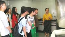 药学院学子赴广西疾病预防控制中心参观学习