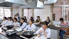 南宁师范大学对广西中医学校参加第二期广西中等职业学校新入职教师能力提升培训班学员进行走访调研