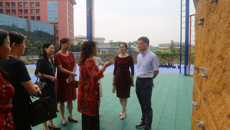 广西医科大学党委副书记莫曾南一行到鸭脖参观交流