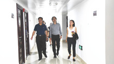 香港特区政府代表团到鸭脖访问