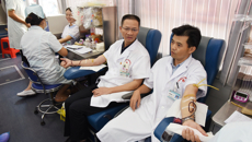 医者仁心，热血传承——附属瑞康医院组织职工开展无偿献血活动