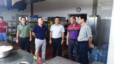 鸭脖对两校区开展食品安全大检查