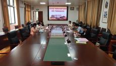 广西旅游发展集团投资发展部副总经理李盛成一行到鸭脖洽谈赛恩斯新医药学院转设事宜